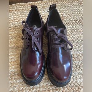 Zara Faux Patent Leather Lace Up Oxfords